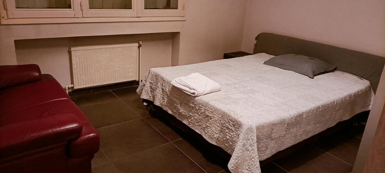 Grand Appartement Fonctionnel Et Calme Sur Lyon8 A 2 Pas Du Metro Εξωτερικό φωτογραφία